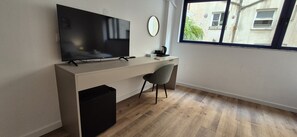 Deluxe Double or Twin Room | Memory foam beds, minibar, in-room safe, desk - Figleaf Kypseli (Athens)