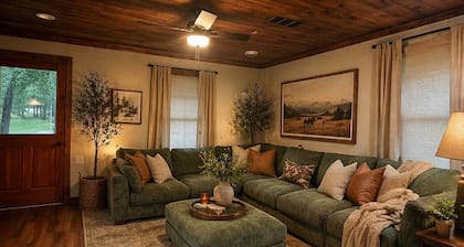 Country home close to fair and casino!