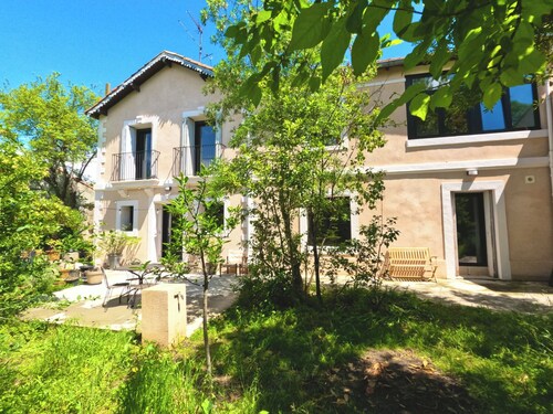 Grande Bastide de 1890 au Bord de la Rivière