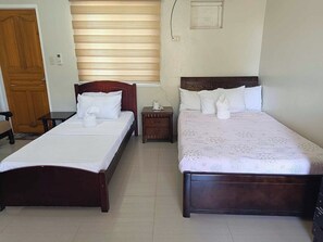 Suite, Ocean View | Free WiFi - Harbour Chateau (Odiongan)