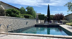 Pool - Domaine Privatisé Avec Piscine Dans la Garrigue Nîmoise, Idéal Pour Grand Groupe (Nîmes)