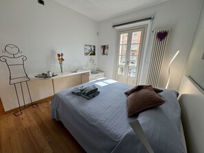 2 habitaciones, tabla de planchar con plancha y wifi gratis 