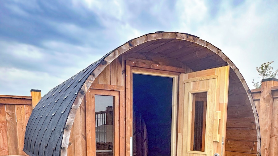 Cavendish Bosom Buddies Cottage Resort