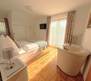 1 chambre, fer et planche Ă repasser, Wi-Fi, draps fournis