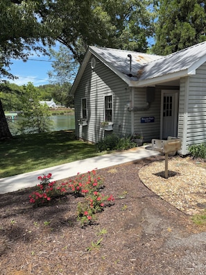 Cottage, 3 Bedrooms, Accessible, Lake View | Terrace/patio - Boundary Waters Resort & Marina (Hiawassee)