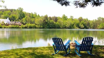 Cottage, 3 Bedrooms, Accessible, Lake View | Terrace/patio