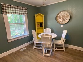 村舍, 3 间卧室, 无障碍, 湖景 | 私人厨房 | 茶具/咖啡用具、纸巾