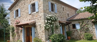 MAISON DES SOURCES JAUJAC 4**** 7CH SWIMMING POOL PARC ARBORE