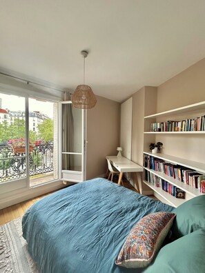 5 slaapkamers, een strijkplank/strijkijzer, wifi, beddengoed