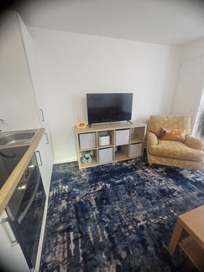 Comfort Apartment, 2 Bedrooms, Sea View | Living area - Seaside Haven Coastal Comfort 200m from the Beach (Margate)