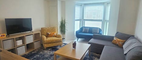 Comfort-Apartment, 2 Schlafzimmer, Meerblick | Wohnbereich