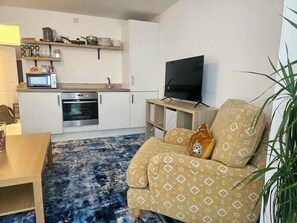 Apartemen Comfort, 2 kamar tidur, pemandangan laut | Area keluarga