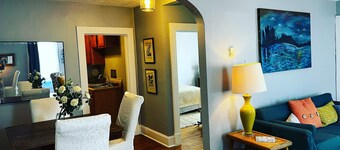 Dreamweaver — 1BR 1BA just two blocks from the downtown walking mall 