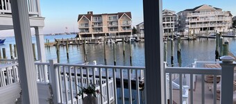  Mermaids  Cove 
Waterfront Townhome Spectacular Views, Views, Views!

