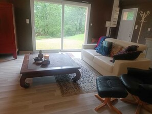 Living area - Apartment in Saint-Vincent-sur-l'Isle (Saint-Vincent-sur-l'Isle)