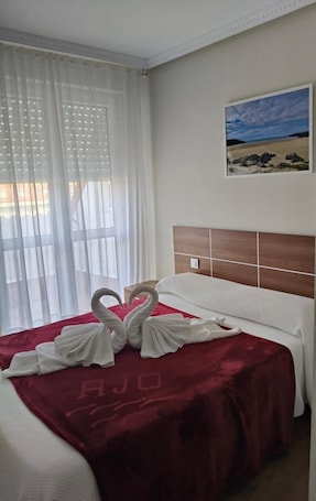 2 bedrooms, free WiFi, bed sheets. Apartamento Mar Cantabrico