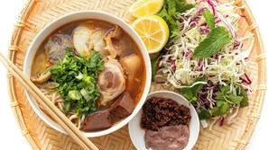 매일 현지식 아침 식사(1인당 VND 300000)