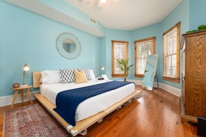 6 chambres, fer et planche à repasser, lit parapluie, draps fournis