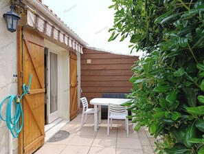 Outdoor dining - Charmante Petite Maison (Villeneuve-Loubet)