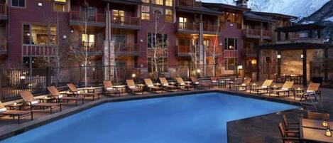 Outdoor pool, a heated pool