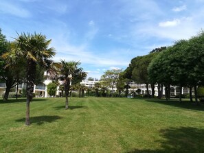 Property grounds - 1 Bedroom Apartment in La Baule-Escoublac (La Baule-Escoublac)