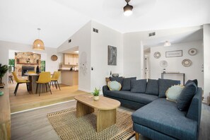 TV connectée, cheminée