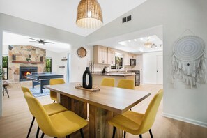Dining - Welcome to our gorgeous remodelled home! Near Anna Maria and Bradenton beach. (Bradenton)