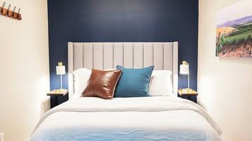 1 bedroom, individually decorated, individually furnished