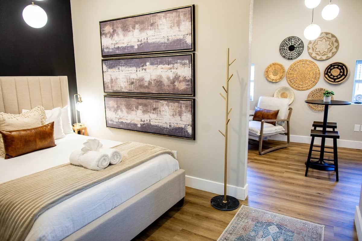 豪華公寓客房 | 1 間睡房、手提電腦工作空間、熨斗/熨衫板、免費 Wi-Fi