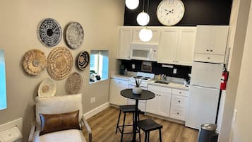 Deluxe Condo | Private kitchen
