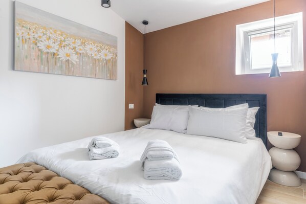 1 chambre, lit parapluie, Wi-Fi gratuit, draps fournis