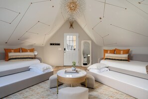 5 bedrooms, iron/ironing board, travel crib, WiFi