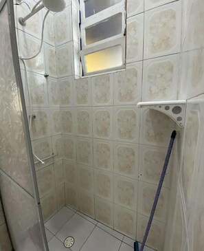 Towels, toilet paper - HOSTEL DA VILA (Santos)