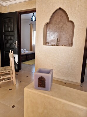 Grand Penthouse, 2 Bedrooms, Terrace, Sea View | 2 bedrooms, Egyptian cotton sheets, premium bedding, down duvets