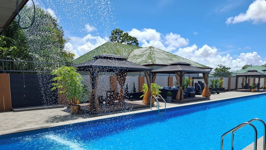 ANIRA Hotel & Suites