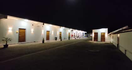 ANIRA Hotel & Suites