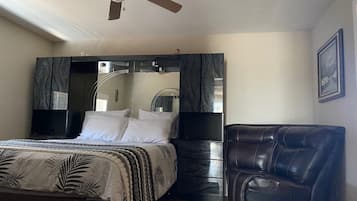 1 bedroom, in-room safe, desk, iron/ironing board