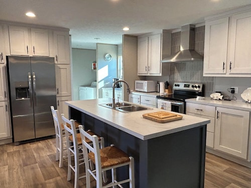 Your Toledo Bend Lakefront Home – Neighborhood Boat Launch Just Next Door