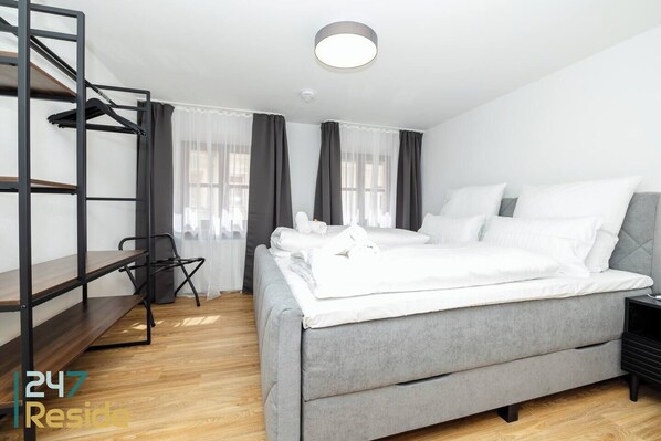 1 habitación, tabla de planchar con plancha, wifi y ropa de cama 
