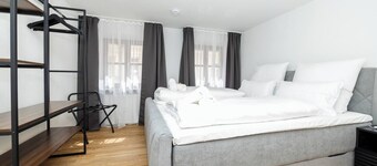 247 Reside: Apartment SZ2 | Downtown | Netflix