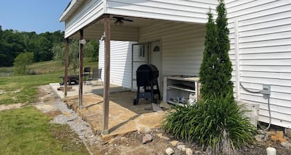 Quiet Country home, Pet friendly