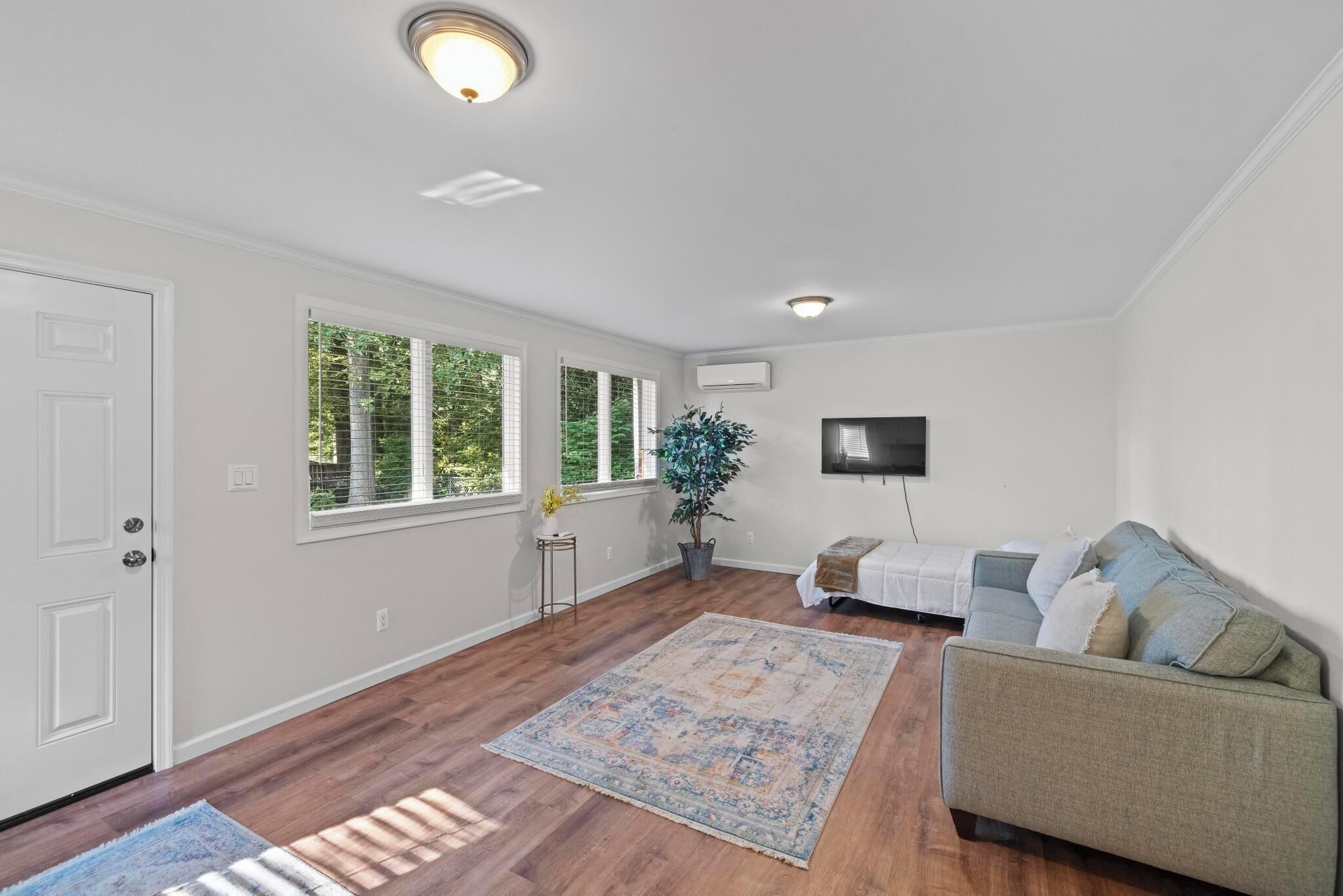 4 bedrooms, desk, free WiFi, bed sheets