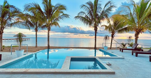 Mi Cielo Belize Beach House near Hopkins Village