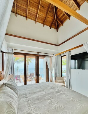 4 bedrooms, iron/ironing board, WiFi, bed sheets - Mi Cielo Belize Beach House near Hopkins Village (Stann Creek District)
