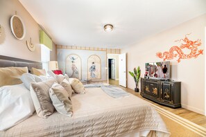 7 bedrooms, in-room safe, WiFi