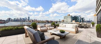 Modern Guest Suite with Large Private Terrace Williamsburg