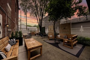 屋外ダイニングエリア