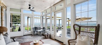 Your Luxury Waterfront Retreat!