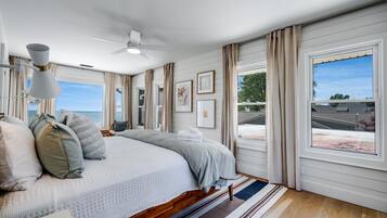 4 bedrooms, desk, iron/ironing board, free WiFi