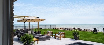 Northshore Beach Estate Salt water pool & Hot Tub